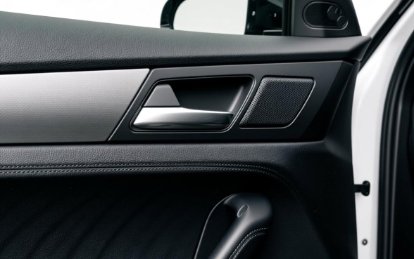 轿车车门上面一个口子怎么弄下来的啊