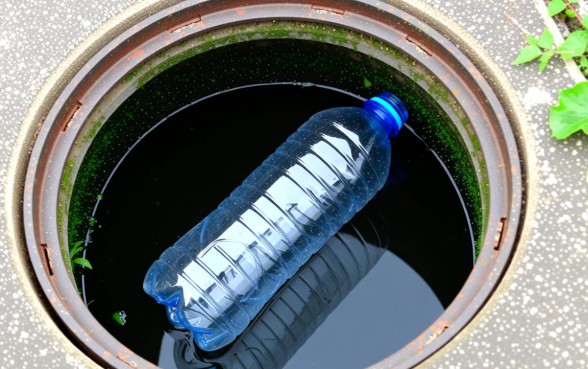 怎么用瓶子做下水道的口子