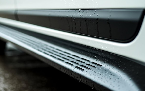 车门下边的三个小口子是什么标志