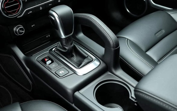 牧马人档杆下边的小口子是什么